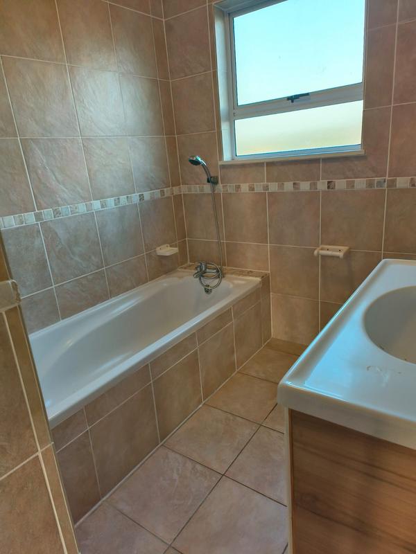 To Let 2 Bedroom Property for Rent in Goedemoed Western Cape
